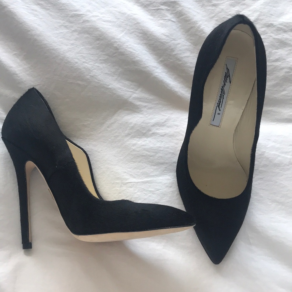 Size 5 BRAND NEW Brian Atwood Shoes Black